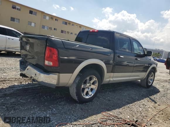 ✅ 2009 Dodge 1500 Laramie • VIN: 1D3HB13T49J521861 • Lot: 50819025. Wystawiony na Copart z przebiegiem 201 358 mil. Bezpłatny archiwum sprzedaży aukcyjnych z USA i szczegółowy raport historii pojazdu na DreamBid. Zdjęcie 3.