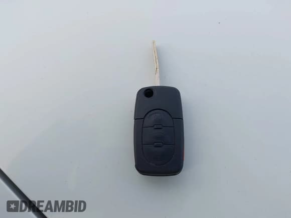 ✅ 2001 Audi TT • VIN: TRUUT28N711045507 • Lot: 43693409. Wystawiony na IAAI z przebiegiem 169 077 mil. Bezpłatny archiwum sprzedaży aukcyjnych z USA i szczegółowy raport historii pojazdu na DreamBid. Zdjęcie 11.