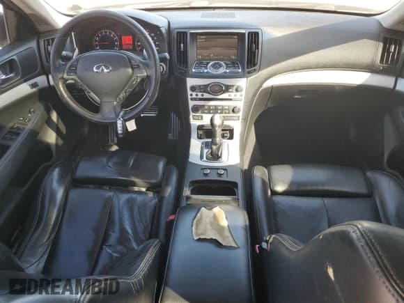 ✅ 2009 Infiniti G37 Journey • VIN: JNKCV61E79M011643 • Лот: 92998835. Опубликован ранее на Copart с пробегом 162 122 миль. Бесплатный доступ к архиву аукционных продаж из США и подробный отчёт об истории автомобиля на DreamBid. Изображение 8.