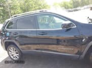 ✅ 2018 Jeep Cherokee Limited • VIN: 1C4PJMDB7JD617484 • Lot: 42287096. Wystawiony na IAAI z przebiegiem Nie podano. Bezpłatny archiwum sprzedaży aukcyjnych z USA i szczegółowy raport historii pojazdu na DreamBid. Zdjęcie 13.