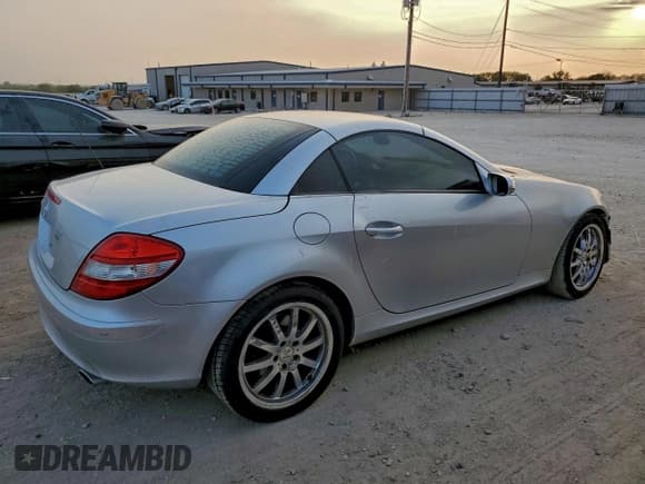 ✅ 2007 Mercedes-Benz SLK 350 • VIN: WDBWK56F97F145170 • Lot: 94212565. Listed on Copart with 118,006 mi. Free auction sales archive from the USA and detailed vehicle history report at DreamBid. Image 3.