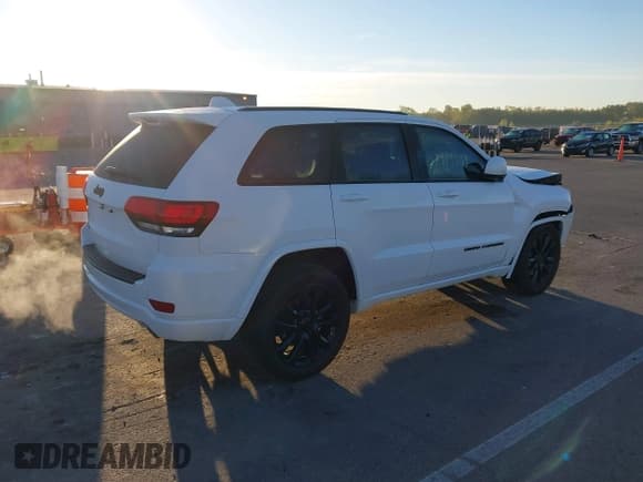 ✅ 2021 Jeep Grand Cherokee Laredo X • VIN: 1C4RJFAG9MC830127 • Lot: 43419903. Listed on IAAI with 85,119 mi. Free auction sales archive from the USA and detailed vehicle history report at DreamBid. Image 4.