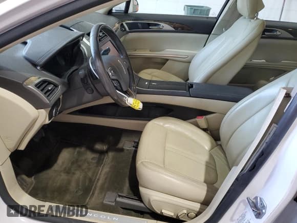 ✅ 2015 Lincoln MKZ • VIN: 3LN6L2J95FR617442 • Lot: 65577375. Wystawiony na Copart z przebiegiem 124 197 mil. Bezpłatny archiwum sprzedaży aukcyjnych z USA i szczegółowy raport historii pojazdu na DreamBid. Zdjęcie 7.