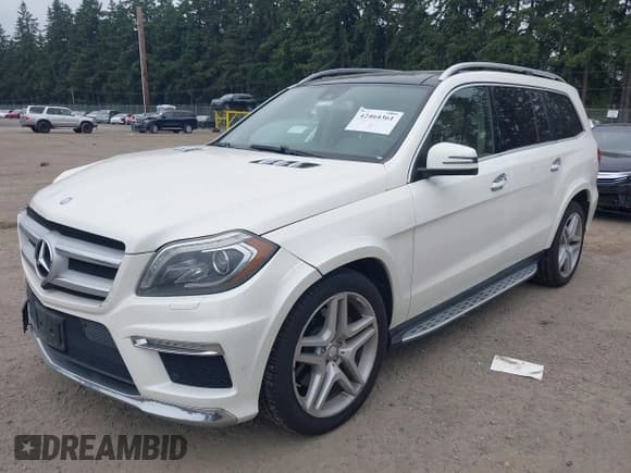 ✅ 2015 Mercedes-Benz GL 550 • VIN: 4JGDF7DEXFA510515 • Лот: 42464361. Опубликован ранее на IAAI с пробегом 100 252 миль. Бесплатный доступ к архиву аукционных продаж из США и подробный отчёт об истории автомобиля на DreamBid. Изображение 2.