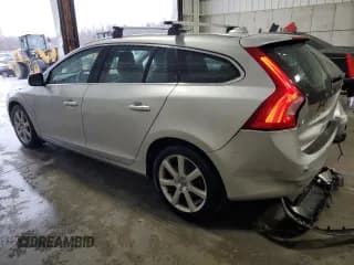 ✅ 2016 Volvo V60 T5 Drive-E Premier • VIN: YV140MEK4G1312954 • Lot: 39568854. Listed on Copart with 74,481 mi. Free auction sales archive from the USA and detailed vehicle history report at DreamBid. Image 2.