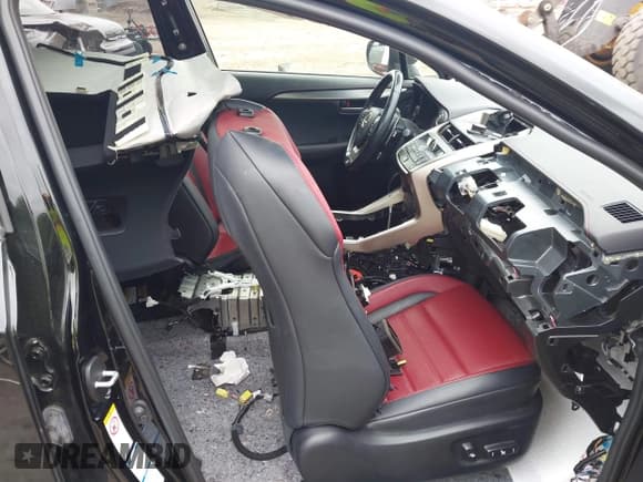 ✅ 2017 Lexus NX 200t • VIN: JTJBARBZ7H2147385 • Lot: 42705042. Wystawiony na IAAI z przebiegiem 85 214 mil. Bezpłatny archiwum sprzedaży aukcyjnych z USA i szczegółowy raport historii pojazdu na DreamBid. Zdjęcie 5.