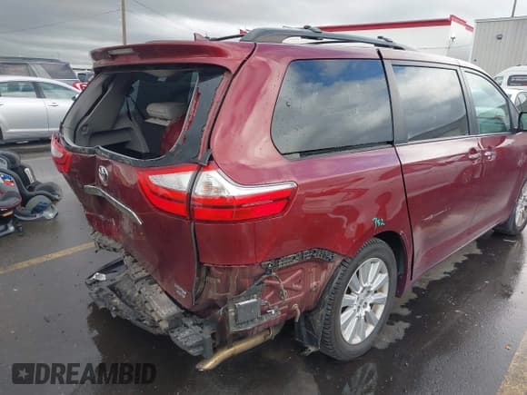 ✅ 2015 Toyota Sienna Limited • VIN: 5TDDK3DC6FS102345 • Lot: 42259242. Listed on IAAI with 77,110 mi. Free auction sales archive from the USA and detailed vehicle history report at DreamBid. Image 6.