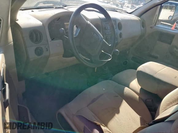 ✅ 2006 Ford F-150 XL • VIN: 1FTRF122X6NB76818 • Lot: 91482505. Wystawiony na Copart z przebiegiem 248 320 mil. Bezpłatny archiwum sprzedaży aukcyjnych z USA i szczegółowy raport historii pojazdu na DreamBid. Zdjęcie 8.