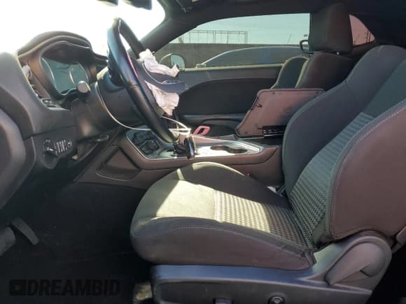 ✅ 2020 Dodge Challenger R/T 50th Anniversary • VIN: 2C3CDZBT5LH130955 • Lot: 50390025. Wystawiony na Copart z przebiegiem 54 012 mil. Bezpłatny archiwum sprzedaży aukcyjnych z USA i szczegółowy raport historii pojazdu na DreamBid. Zdjęcie 7.