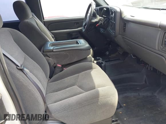 ✅ 2006 Chevrolet Silverado 2500HD LT2 • VIN: 1GCHK29U16E207166 • Lot: 42068401. Listed on IAAI with 105,646 mi. Free auction sales archive from the USA and detailed vehicle history report at DreamBid. Image 5.