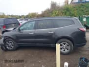 ✅ 2015 Chevrolet Traverse LT • VIN: 1GNKVHKD7FJ389402 • Lot: 43459239. Wystawiony na IAAI z przebiegiem 181 497 mil. Bezpłatny archiwum sprzedaży aukcyjnych z USA i szczegółowy raport historii pojazdu na DreamBid. Zdjęcie 14.