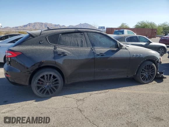 ✅ 2018 Maserati Levante S • VIN: ZN661YUA9JX303603 • Lot: 72158784. Listed on Copart with 59,842 mi. Free auction sales archive from the USA and detailed vehicle history report at DreamBid. Image 3.