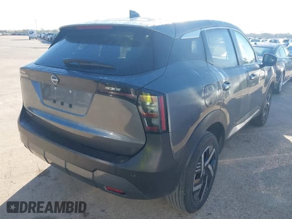 ✅ 2025 Nissan Kicks SV • VIN: 3N8AP6CA4SL393888 • Lot: 43588299. Listed on IAAI with 12,742 mi. Free auction sales archive from the USA and detailed vehicle history report at DreamBid. Image 4.