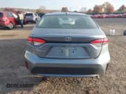 ✅ 2022 Toyota Corolla LE • VIN: 5YFEPMAE3NP283056 • Lot: 43643220. Wystawiony na IAAI z przebiegiem 67 325 mil. Bezpłatny archiwum sprzedaży aukcyjnych z USA i szczegółowy raport historii pojazdu na DreamBid. Zdjęcie 16.