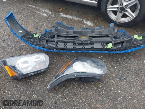 ✅ 2020 Ford Transit Cargo • VIN: 1FTBR1Y85LKB56297 • Lot: 41010653. Listed on IAAI with 84,796 mi. Free auction sales archive from the USA and detailed vehicle history report at DreamBid. Image 12.