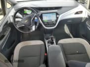 ✅ 2018 Chevrolet Bolt EV LT • VIN: 1G1FW6S09J4136705 • Лот: 44330134. Опубликован ранее на Copart с пробегом 67 146 миль. Бесплатный доступ к архиву аукционных продаж из США и подробный отчёт об истории автомобиля на DreamBid. Изображение 8.