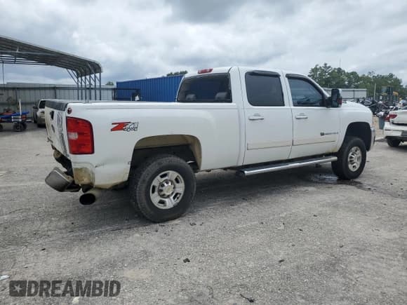 ✅ 2007 Chevrolet Silverado 2500HD 2LT • VIN: 1GCHK23697F536798 • Лот: 67940625. Опубликован ранее на Copart с пробегом 370 465 миль. Бесплатный доступ к архиву аукционных продаж из США и подробный отчёт об истории автомобиля на DreamBid. Изображение 3.