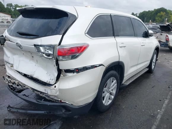 ✅ 2015 Toyota Highlander LE • VIN: 5TDZARFH4FS016519 • Лот: 43340450. Опубликован ранее на IAAI с пробегом 190 981 миль. Бесплатный доступ к архиву аукционных продаж из США и подробный отчёт об истории автомобиля на DreamBid. Изображение 4.