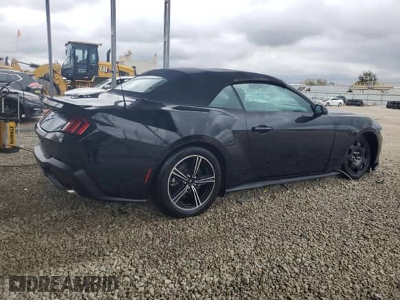 2024 Ford Mustang EcoBoost Premium with VIN 1FAGP8UH2R5134054, listed as a Copart auction lot 90055855 with 40,035 mi miles and Clean title. Bid and sale history available at DreamBid. Image 3.