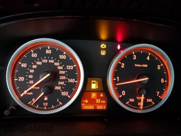 ✅ 2010 BMW 6 Series 650i • VIN: WBAEA5C51ACV93419 • Lot: 85188875. Listed on Copart with 136,085 mi. Free auction sales archive from the USA and detailed vehicle history report at DreamBid. Image 9.