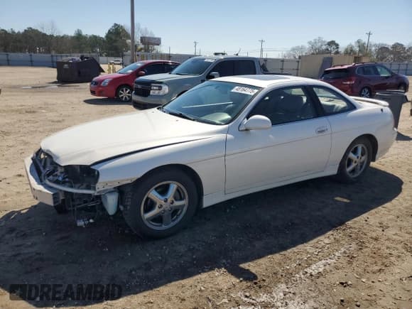 ✅ 1998 Lexus SC 300 • VIN: JT8CD32Z5W1004027 • Lot: 48164775. Wystawiony na Copart z przebiegiem 132 030 mil. Bezpłatny archiwum sprzedaży aukcyjnych z USA i szczegółowy raport historii pojazdu na DreamBid. Zdjęcie 1.