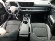 ✅ 2025 Kia K4 GT-Line • VIN: 3KPFW4DE7SE127215 • Lot: 85348685. Wystawiony na Copart z przebiegiem 5 032 mil. Bezpłatny archiwum sprzedaży aukcyjnych z USA i szczegółowy raport historii pojazdu na DreamBid. Zdjęcie 8.