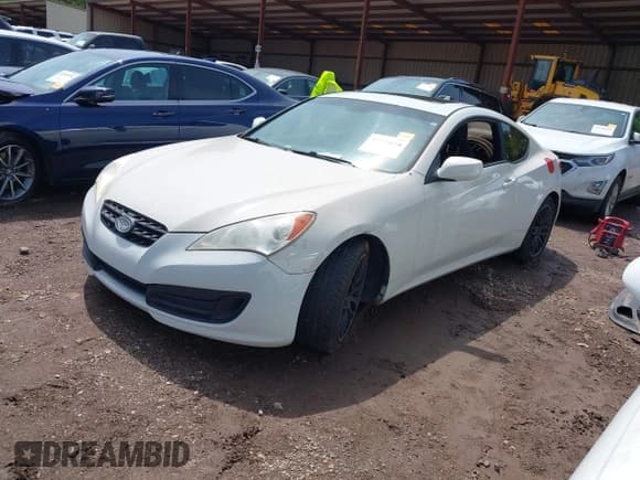 ✅ 2010 Hyundai Genesis Coupe • VIN: KMHHT6KD3AU033898 • Лот: 42539696. Опубликован ранее на IAAI с пробегом 209 175 миль. Бесплатный доступ к архиву аукционных продаж из США и подробный отчёт об истории автомобиля на DreamBid. Изображение 2.
