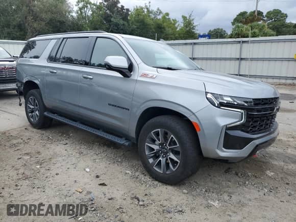 2024 Chevrolet Suburban Z71 z VIN 1GNSKDKD0RR196015, wystawiony jako Copart lot #81410475 z przebiegiem 16 358 mil mil oraz Szkoda całkowita • Salvage title. Historia ofert i sprzedaży dostępna na DreamBid. Obrazek 4.