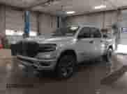 2023 Ram 1500 Limited z VIN 1C6SRFHT1PN639153, wystawiony jako IAAI lot #42466719 z przebiegiem 25 999 mil mil oraz . Historia ofert i sprzedaży dostępna na DreamBid. Obrazek 2.