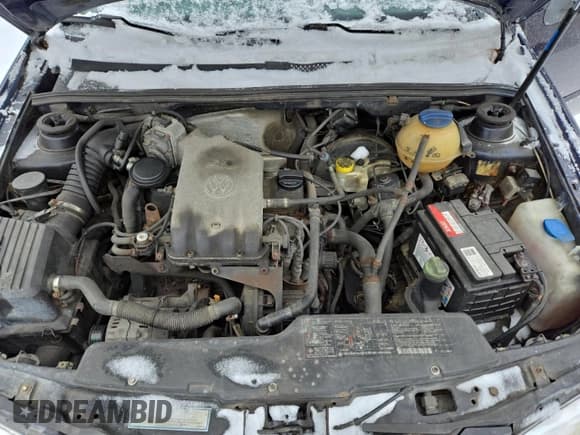 ✅ 2001 Volkswagen Cabriolet GLX • VIN: 3VWDC21V71M812292 • Лот: 87928045. Опубликован ранее на Copart с пробегом 291 989 миль. Бесплатный доступ к архиву аукционных продаж из США и подробный отчёт об истории автомобиля на DreamBid. Изображение 11.