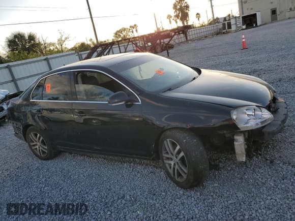 ✅ 2005 Volkswagen Jetta 2.5L • VIN: 3VWDF71KX5M614113 • Лот: 86473884. Опубликован ранее на Copart с пробегом Не указан. Бесплатный доступ к архиву аукционных продаж из США и подробный отчёт об истории автомобиля на DreamBid. Изображение 4.