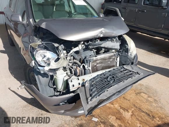 ✅ 2013 Nissan Versa S Plus • VIN: 3N1CN7AP5DL888422 • Lot: 42657923. Wystawiony na IAAI z przebiegiem 167 549 mil. Bezpłatny archiwum sprzedaży aukcyjnych z USA i szczegółowy raport historii pojazdu na DreamBid. Zdjęcie 6.