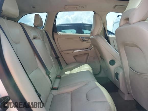 ✅ 2012 Volvo XC60 3.2L • VIN: YV4952DL0C2319011 • Lot: 64731785. Wystawiony na Copart z przebiegiem 201 416 mil. Bezpłatny archiwum sprzedaży aukcyjnych z USA i szczegółowy raport historii pojazdu na DreamBid. Zdjęcie 11.