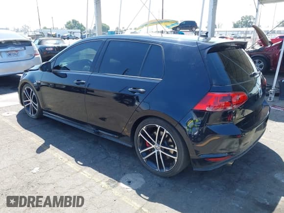 ✅ 2017 Volkswagen Golf GTI S • VIN: 3VW547AU7HM066085 • Лот: 43086626. Опубликован ранее на IAAI с пробегом 133 629 миль. Бесплатный доступ к архиву аукционных продаж из США и подробный отчёт об истории автомобиля на DreamBid. Изображение 3.