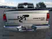 2003 Dodge Dakota с VIN 1D7GG16X33S130101, выставлен на аукционе Copart как лот 85999314 с пробегом 221 292 миль миль и Списание • Salvage title. История ставок и продаж доступна на DreamBid. Изображение 6.