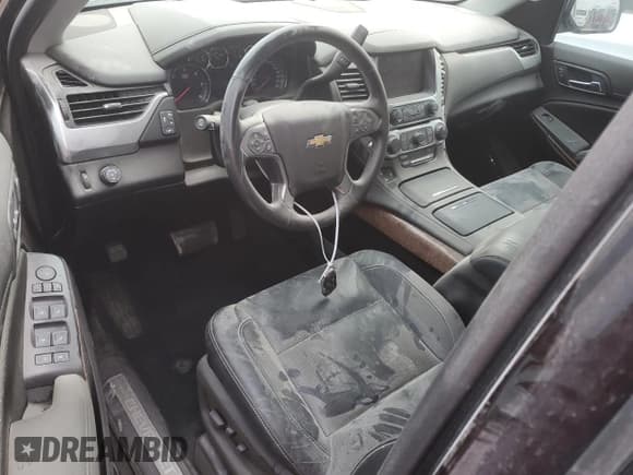 ✅ 2020 Chevrolet Suburban Premier • VIN: 1GNSCJKC1LR204889 • Lot: 74912994. Wystawiony na Copart z przebiegiem 48 046 mil. Bezpłatny archiwum sprzedaży aukcyjnych z USA i szczegółowy raport historii pojazdu na DreamBid. Zdjęcie 8.