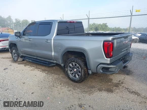 ✅ 2024 GMC Sierra 1500 AT4 • VIN: 3GTUUEE87RG362675 • Лот: 43015840. Опубликован ранее на IAAI с пробегом 31 187 миль. Бесплатный доступ к архиву аукционных продаж из США и подробный отчёт об истории автомобиля на DreamBid. Изображение 3.