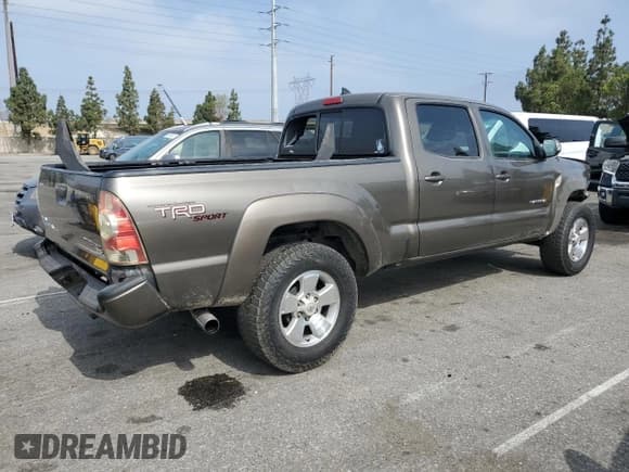 ✅ 2012 Toyota Tacoma PreRunner • VIN: 3TMKU4HN5CM032657 • Лот: 59420315. Опубликован ранее на Copart с пробегом 227 995 миль. Бесплатный доступ к архиву аукционных продаж из США и подробный отчёт об истории автомобиля на DreamBid. Изображение 3.