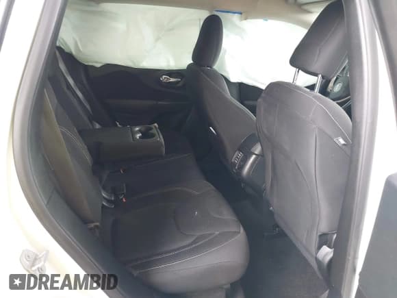 ✅ 2016 Jeep Cherokee Latitude • VIN: 1C4PJLCB5GW207159 • Lot: 41232649. Wystawiony na IAAI z przebiegiem 103 991 mil. Bezpłatny archiwum sprzedaży aukcyjnych z USA i szczegółowy raport historii pojazdu na DreamBid. Zdjęcie 8.