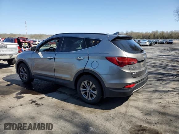 ✅ 2016 Hyundai Santa Fe • VIN: 5XYZUDLB2GG308159 • Lot: 47830703. Wystawiony na Copart z przebiegiem 70 682 mil. Bezpłatny archiwum sprzedaży aukcyjnych z USA i szczegółowy raport historii pojazdu na DreamBid. Zdjęcie 2.