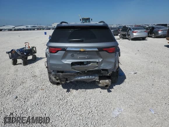 ✅ 2023 Chevrolet Traverse LT Cloth • VIN: 1GNERGKW8PJ194875 • Lot: 67810064. Wystawiony na Copart z przebiegiem 45 066 mil. Bezpłatny archiwum sprzedaży aukcyjnych z USA i szczegółowy raport historii pojazdu na DreamBid. Zdjęcie 6.