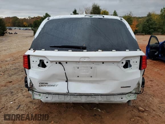 ✅ 2024 Honda Odyssey Touring • VIN: 5FNRL6H82RB045712 • Lot: 89720225. Listed on Copart with 34,395 mi. Free auction sales archive from the USA and detailed vehicle history report at DreamBid. Image 6.