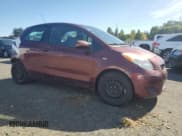 ✅ 2009 Toyota Yaris • VIN: JTDJT903595248240 • Lot: 81689085. Wystawiony na Copart z przebiegiem 139 792 mil. Bezpłatny archiwum sprzedaży aukcyjnych z USA i szczegółowy raport historii pojazdu na DreamBid. Zdjęcie 4.