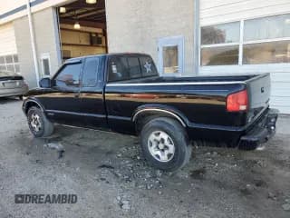 ✅ 1999 Chevrolet S-10 LS • VIN: 1GCDT19W0X8152619 • Лот: 76942014. Опубликован ранее на Copart с пробегом 187 200 миль. Бесплатный доступ к архиву аукционных продаж из США и подробный отчёт об истории автомобиля на DreamBid. Изображение 2.