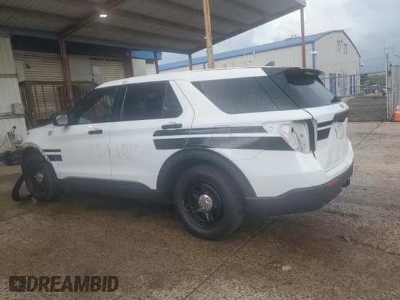 ✅ 2021 Ford Police Interceptor Utility • VIN: 1FM5K8AC2MNA17510 • Lot: 63740645. Wystawiony na Copart z przebiegiem 78 825 mil. Bezpłatny archiwum sprzedaży aukcyjnych z USA i szczegółowy raport historii pojazdu na DreamBid. Zdjęcie 2.