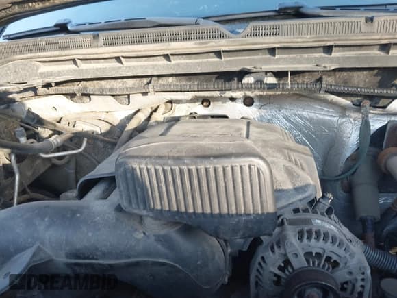 ✅ 2015 GMC Sierra 2500HD SLE • VIN: 1GT22YEGXFZ143906 • Lot: 41773661. Listed on IAAI with 170,160 mi. Free auction sales archive from the USA and detailed vehicle history report at DreamBid. Image 10.