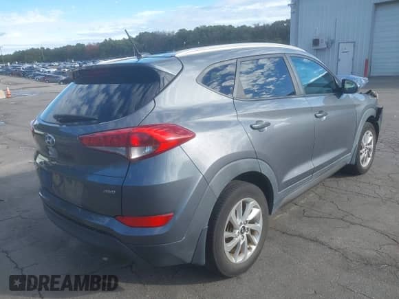 2016 Hyundai Tucson SE with VIN KM8J3CA48GU053428, listed as a IAAI auction lot 43407227 with 121,790 mi miles and . Bid and sale history available at DreamBid. Image 4.