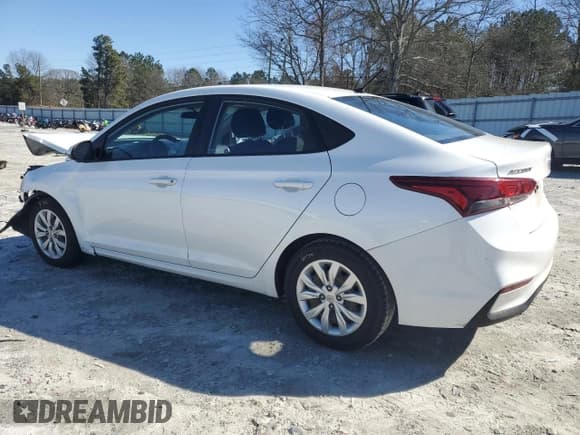 ✅ 2018 Hyundai Accent SE • VIN: 3KPC24A32JE018130 • Лот: 45458985. Опубликован ранее на Copart с пробегом 122 216 миль. Бесплатный доступ к архиву аукционных продаж из США и подробный отчёт об истории автомобиля на DreamBid. Изображение 2.
