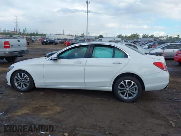 ✅ 2018 Mercedes-Benz C 300 • VIN: 55SWF4KB9JU247064 • Lot: 43381023. Listed on IAAI with 72,730 mi. Free auction sales archive from the USA and detailed vehicle history report at DreamBid. Image 13.