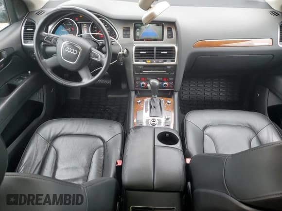 ✅ 2011 Audi Q7 Premium Plus • VIN: WA1LMAFE1BD005188 • Лот: 81301425. Опубликован ранее на Copart с пробегом 132 072 миль. Бесплатный доступ к архиву аукционных продаж из США и подробный отчёт об истории автомобиля на DreamBid. Изображение 8.